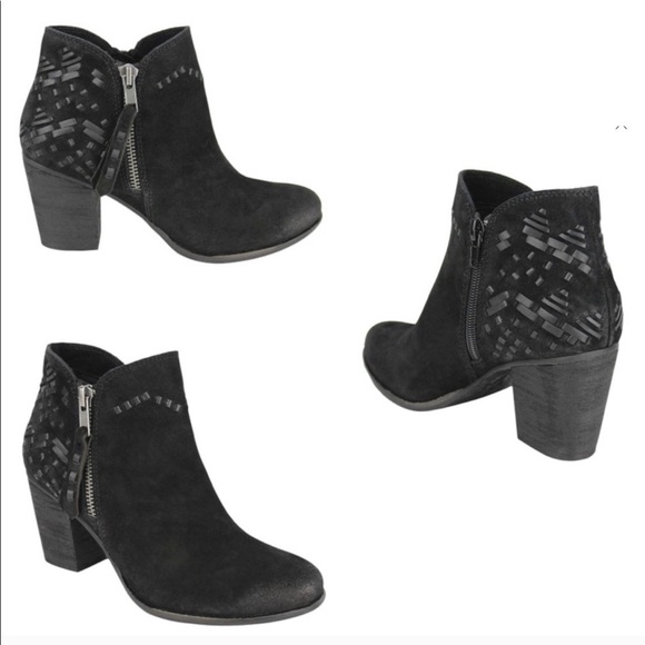 Naughty Monkey 🙊 Blk Stitch-Accent Suede Booties - Picture 5 of 8